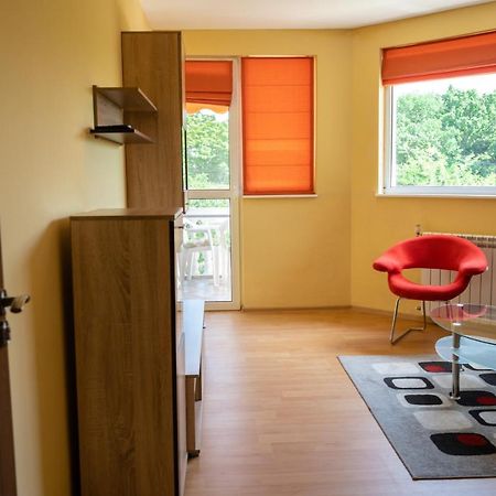 Къща За Гости Slav Hotel Varna Bagian luar foto