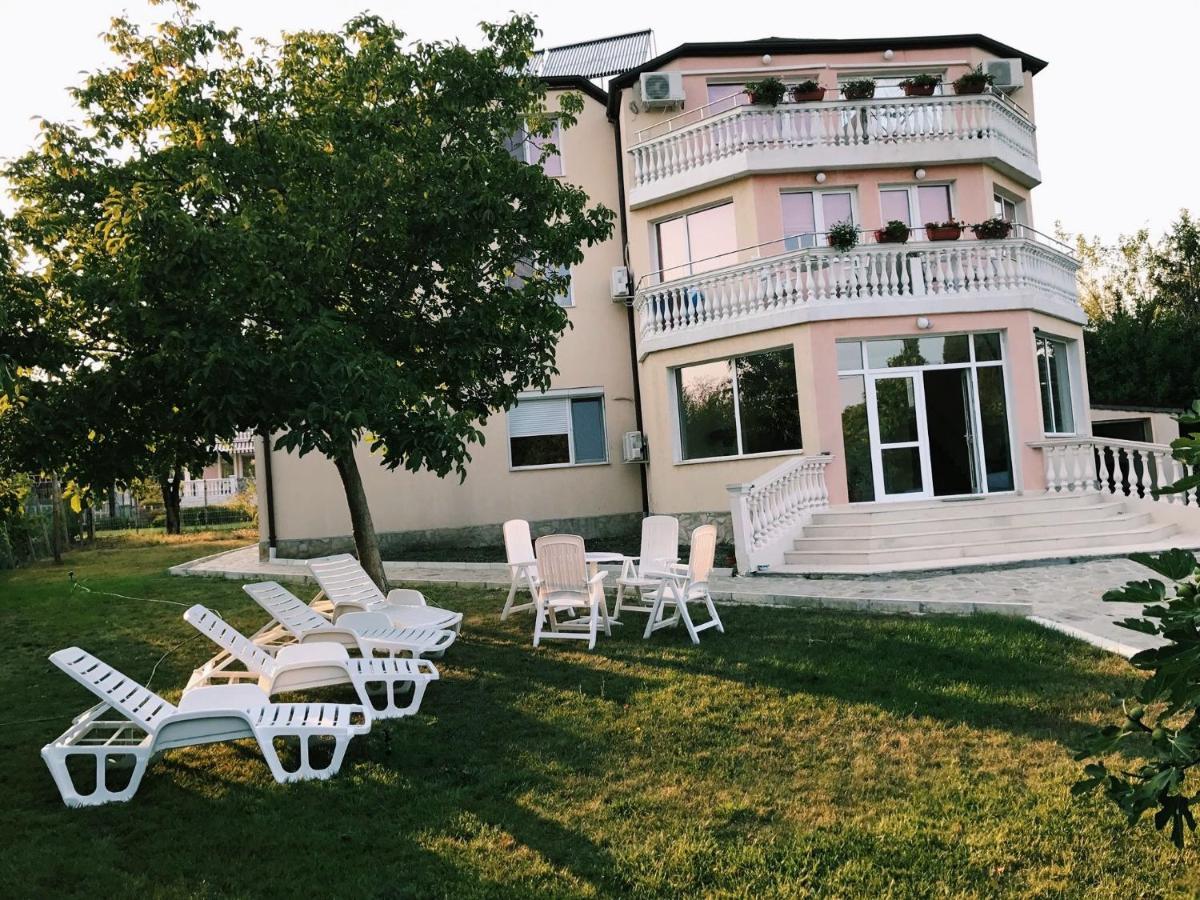 Къща За Гости Slav Hotel Varna Bagian luar foto