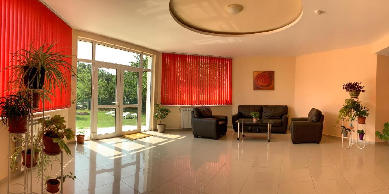 Къща За Гости Slav Hotel Varna Bagian luar foto
