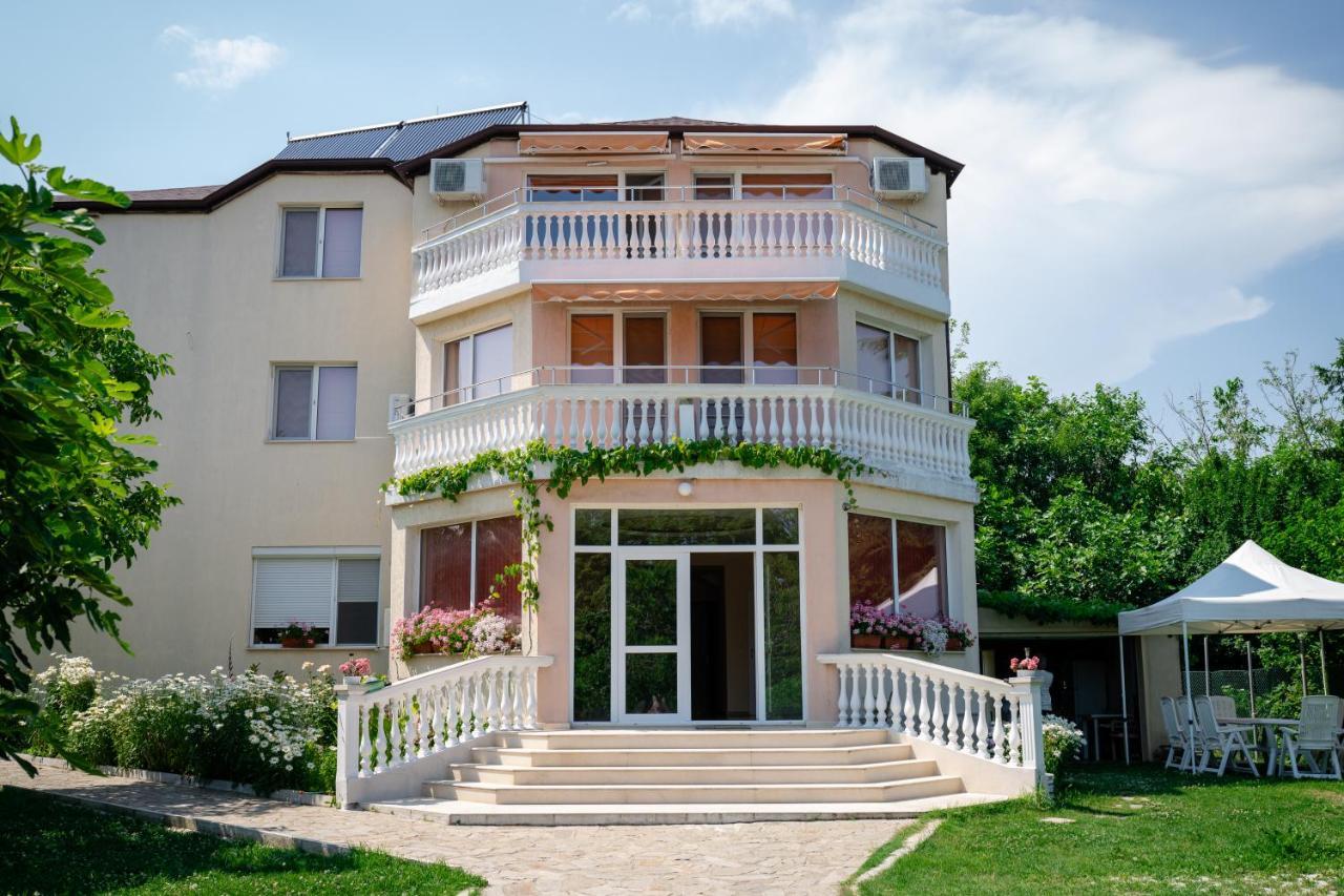 Къща За Гости Slav Hotel Varna Bagian luar foto