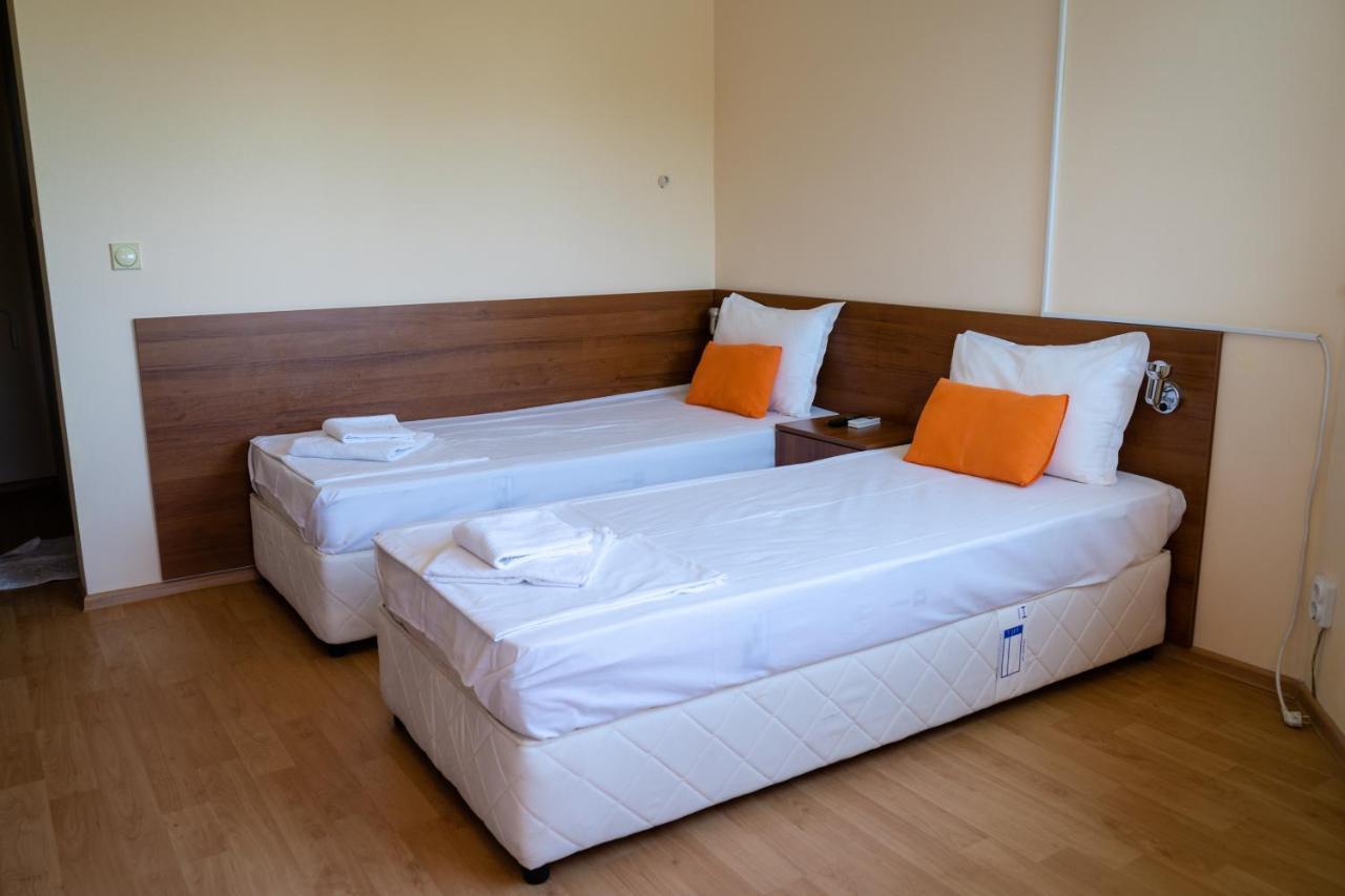 Къща За Гости Slav Hotel Varna Bagian luar foto