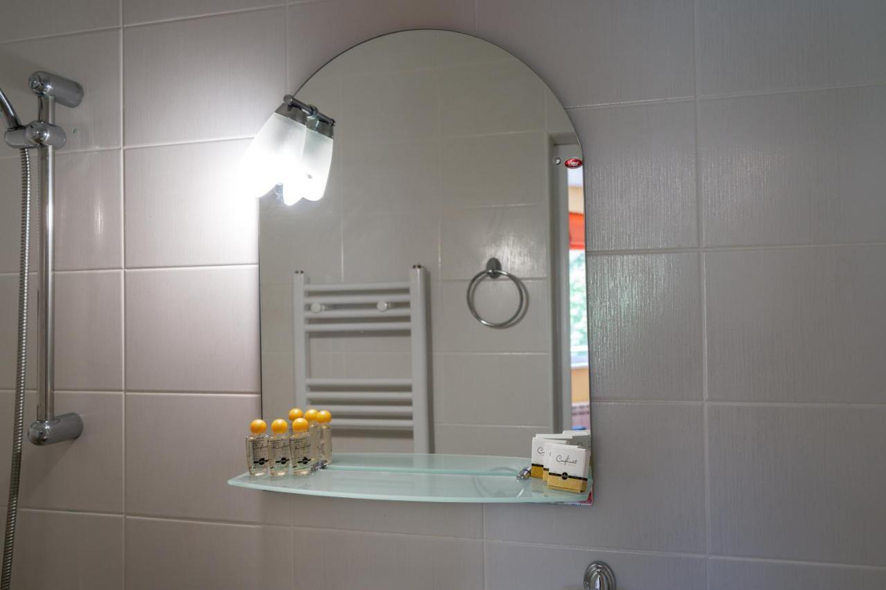 Къща За Гости Slav Hotel Varna Bagian luar foto