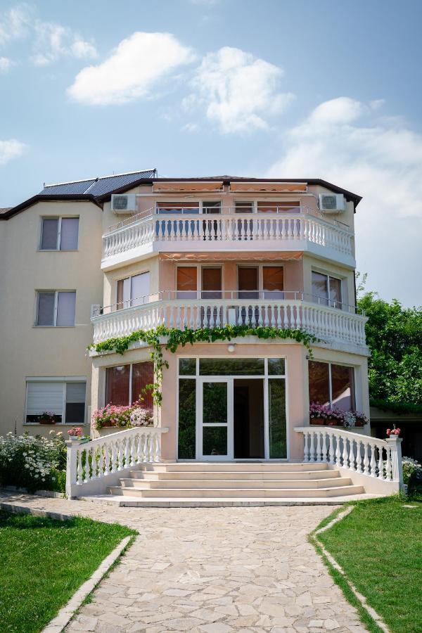 Къща За Гости Slav Hotel Varna Bagian luar foto