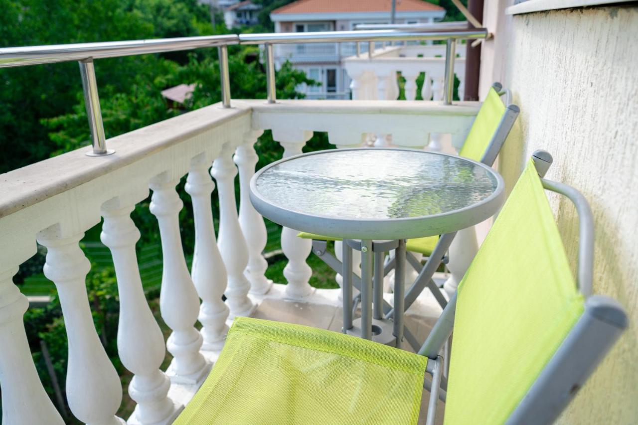 Къща За Гости Slav Hotel Varna Bagian luar foto