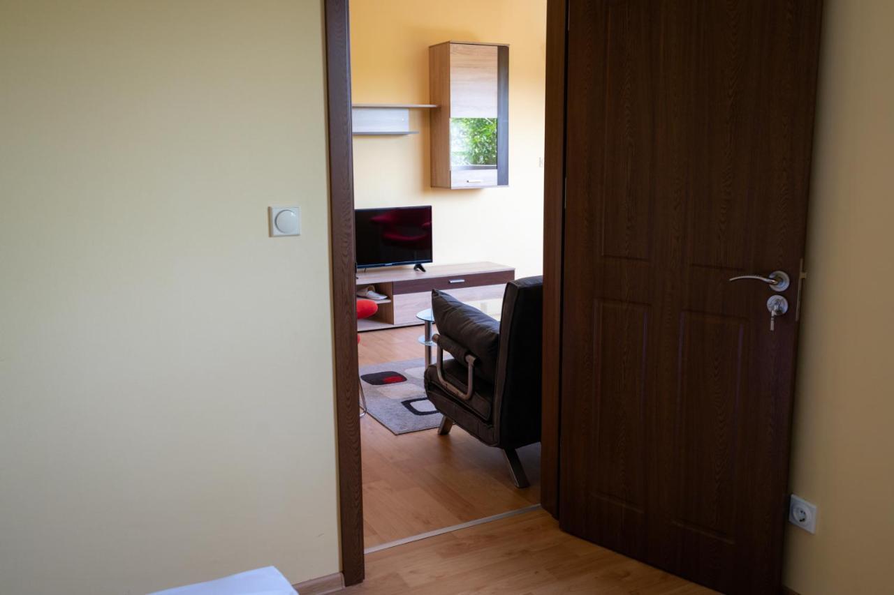 Къща За Гости Slav Hotel Varna Bagian luar foto