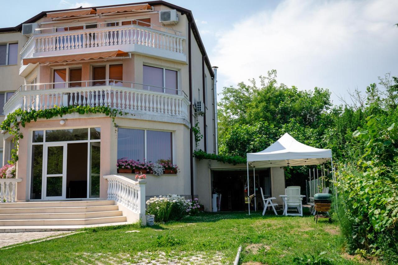 Къща За Гости Slav Hotel Varna Bagian luar foto